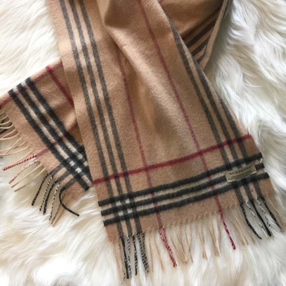 Additional pictures of my Burberry Check Scarf - Picture 4 of 11